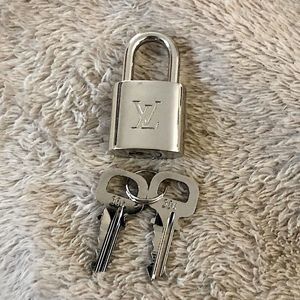 LOUIS VUITTON Palladium Lock and Key Numbers 304 Silver Padlock Rare